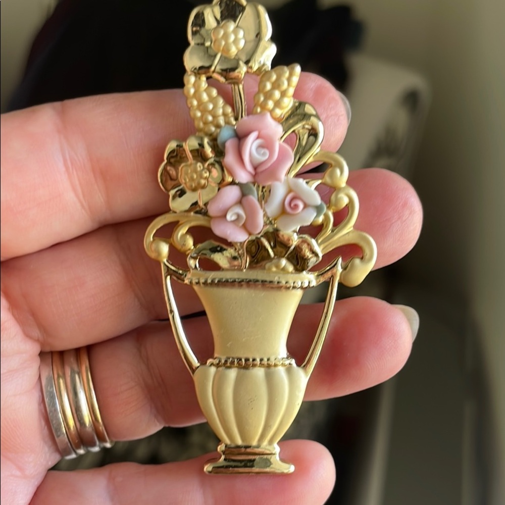 Vintage AJC Porcelain Flower Matte Gold Tone Bouquet Urn Vase Brooch Pin